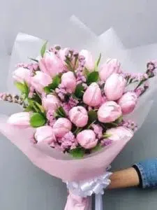 Top 8 Engagement Flower Bouquet Styles 5 Large Tulip Bouquet