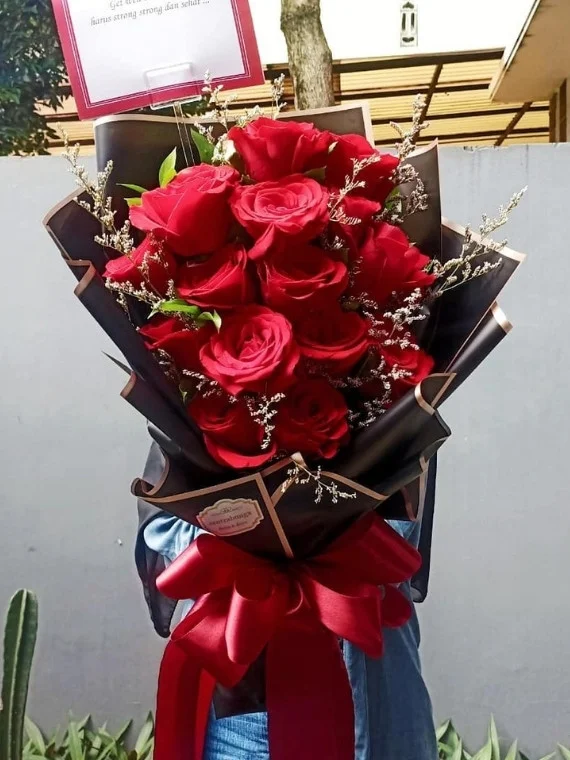 15 Roses Bouquet